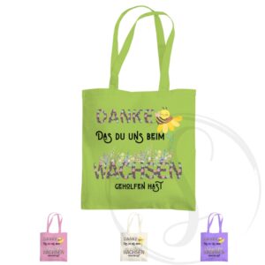 Illustration auf schwarzem Hintergrund mit dem Text „DANKE DAS DU UNS BEIM WACHSEN GEHOLFEN HAST“ in braunen Buchstaben, die mit bunten Blumenmustern gefüllt sind. Zwischen den Wörtern wächst eine bunte Blumenwiese. Oben rechts sitzt eine niedliche, lächelnde Biene auf einer großen gelben Blume.